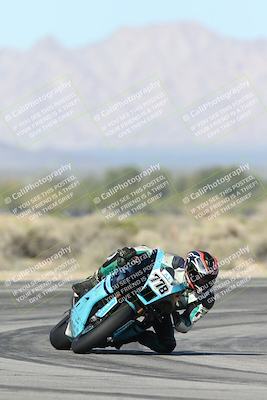 media/Jan-15-2026-Racers Edge (Thu) [[dfebeb70ab]]/2-A Group/Session 3 (Turn 16)/